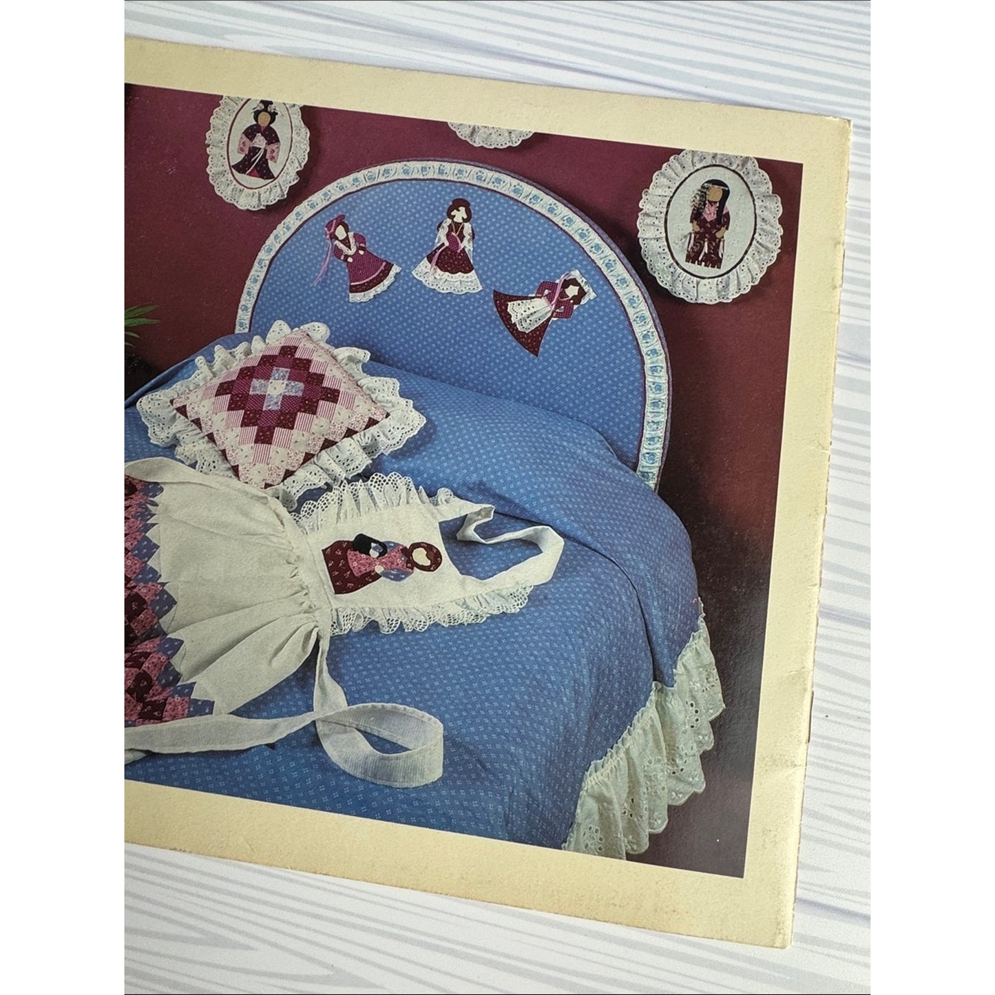 Vintage A Trip Round The World Quilt Pattern Booklet GP472 Sandra Sigal 1983 - Lane Creatives