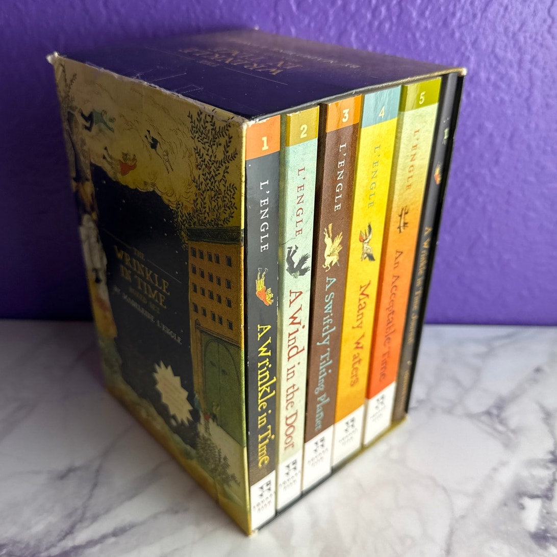 The Wrinkle in Time Boxed Set 5 Books Exclusive Journal Madeleine L'Engle Series